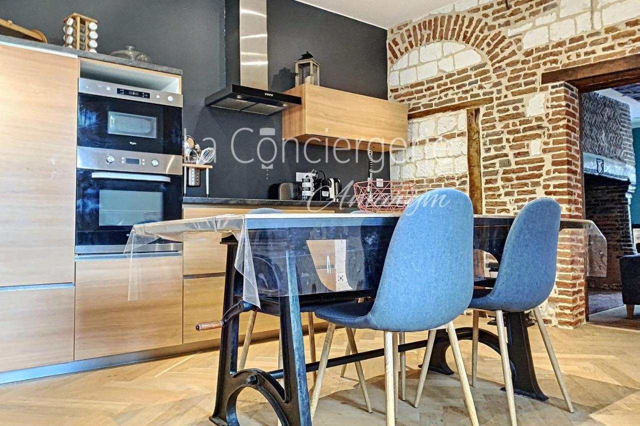 Aa13 - Le Victor Hugo - Sejour D'Exception Dans Un Appartement Historique Ault Exterior photo